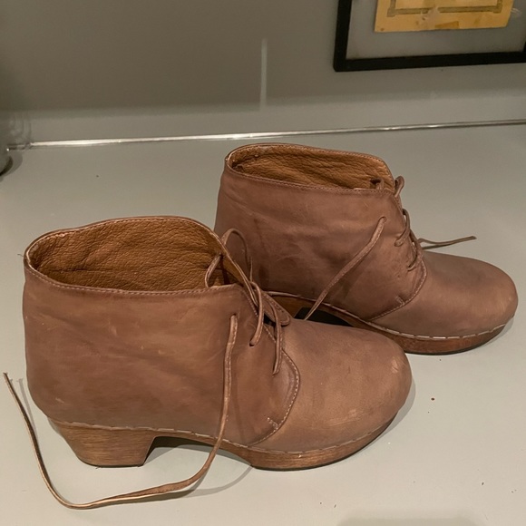 Leather clogs bought in Buenas Aires - Picture 5 of 8